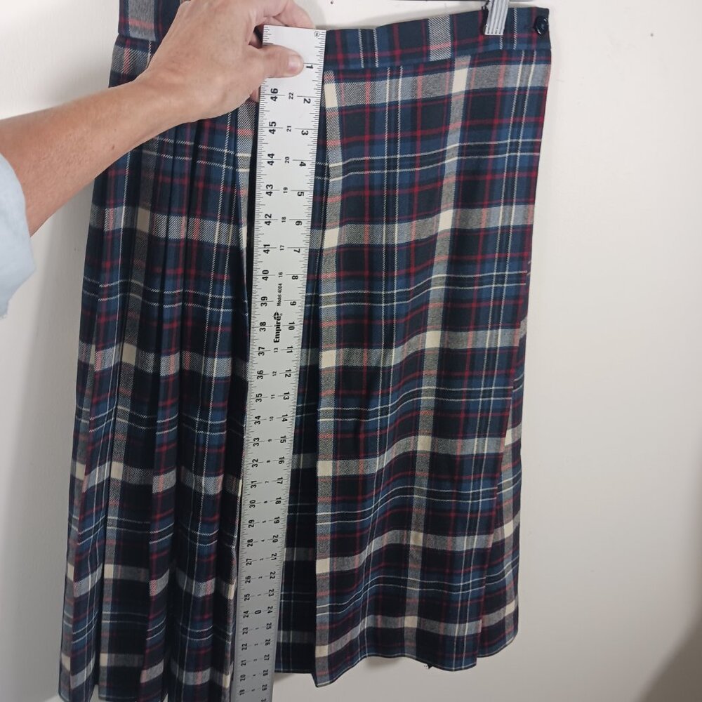 Vintage F.A. Chatta SZ 10 Wool Plaid Pleated Wrap Skirt, Navy/Red/Cream Academia - Picture 12 of 13